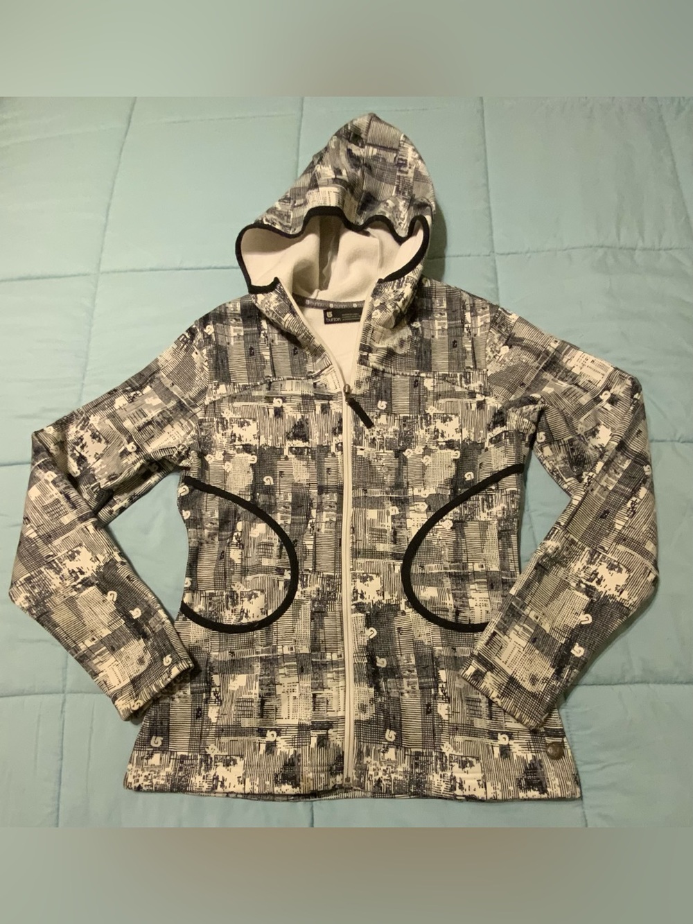 Burton Dry ride Women’s Snowboarding Ski Hooded Jacket Size Medium Round Pockets